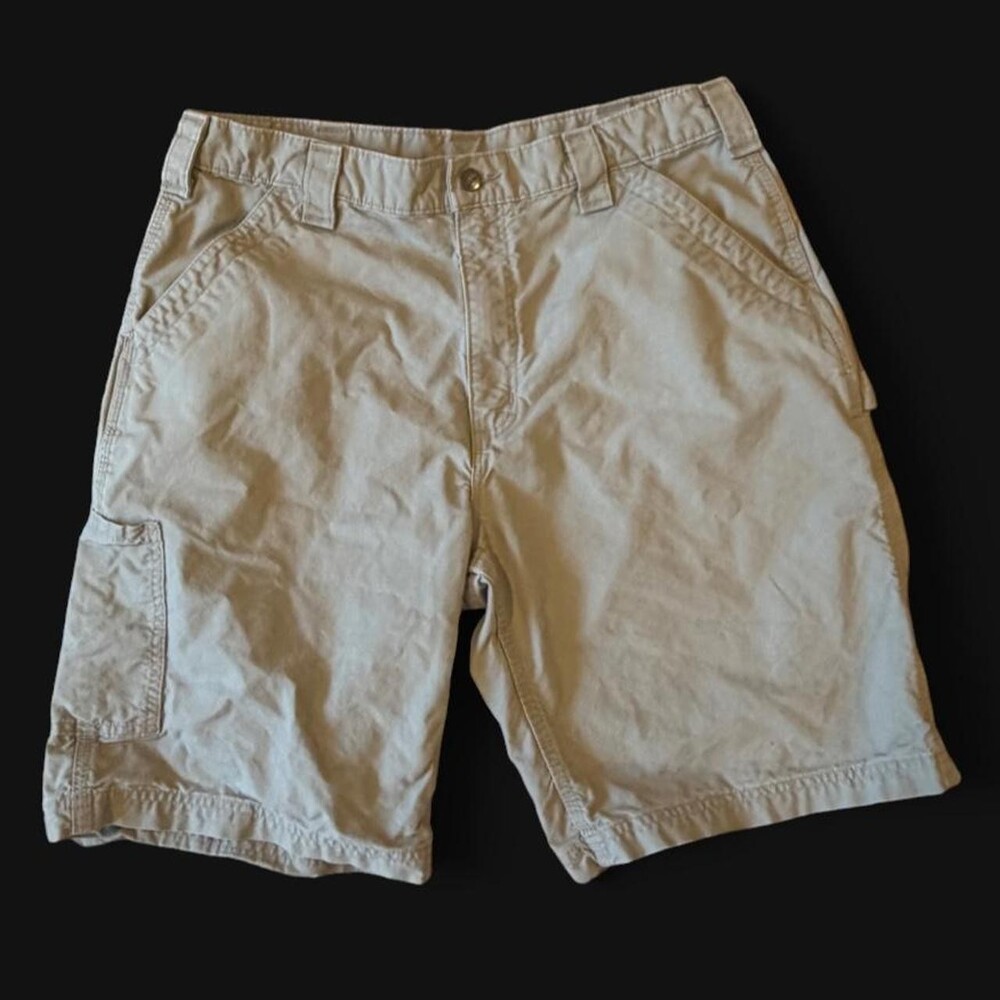 Carhartt khaki cotton shorts size 36 with a 9” inseam #workwear #utility #carhar